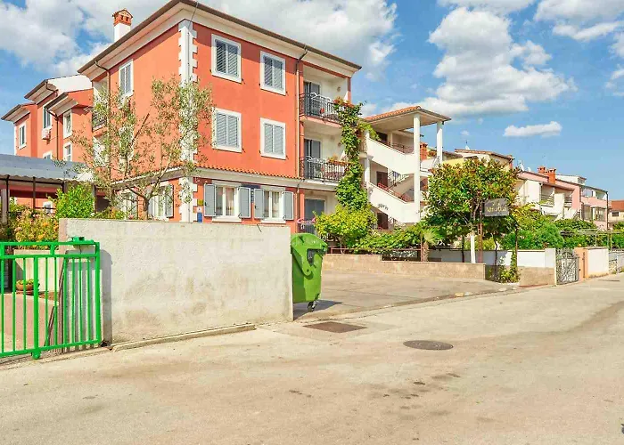 Vesna 3 With Terrace * Rovinj