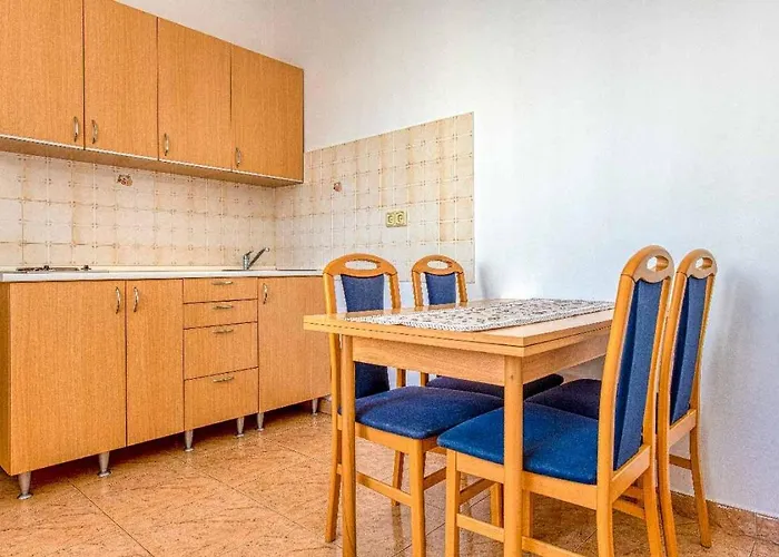 Vesna 3 With Terrace Appartement