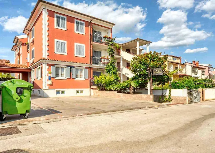 Appartement Vesna 3 With Terrace