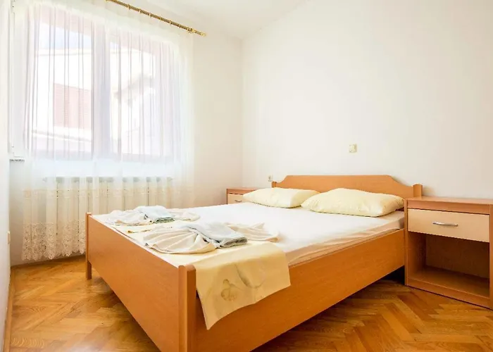 Διαμέρισμα Vesna 3 With Terrace